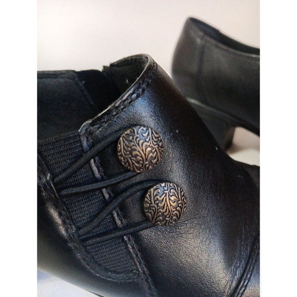 Women's Clark's Dress Shoes Black 7 Block Heel Emslie Warren Black Booties READ - Picture 4 of 11